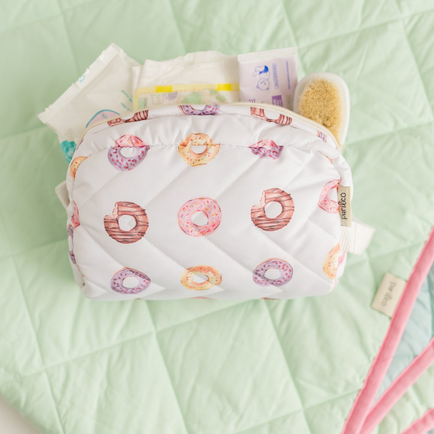 Donut Su Geçirmez Bebek Bakım Çantası ve Mama Önlüğü Seti