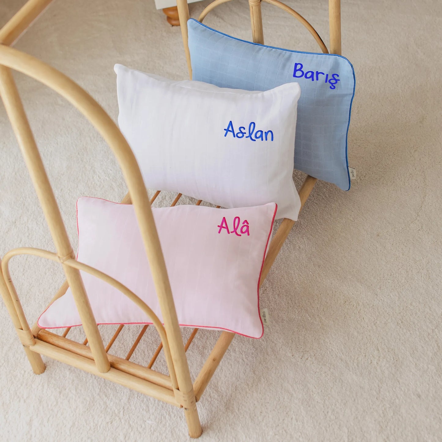 Sonsuz Mavi Pamuk Müslin Bebek Yastık Kılıfı